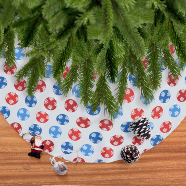 Julblått och rödprydnadsföremål med snöflingor julgransmatta borstad polyester (Elegant modern blue and red Christmas balls with snowflakes Christmas tree skirt)