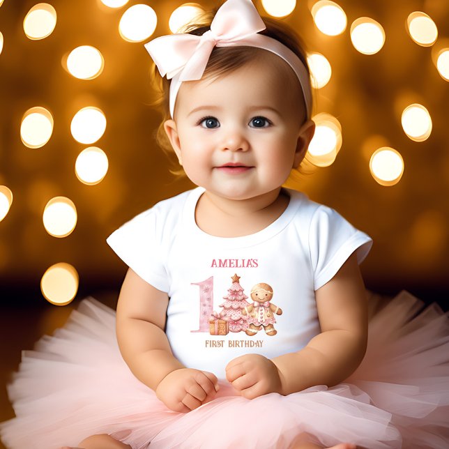 Juldag Pepparkaksgubbe Flickan Namn 1:a födelsedag T Shirt (Christmas Gingerbread Man Girl Name 1st Birthday Baby T-Shirt)