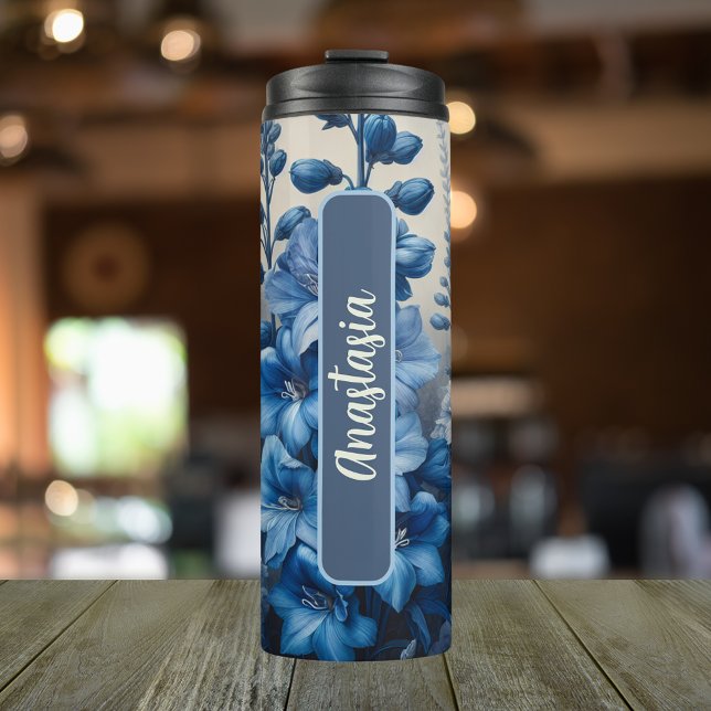 Juldagen Flower Larkspur Personlig 16 oz (Personalized 20 oz Thermal Tumbler With Birth Flower Larkspur Design for the Month of July.)