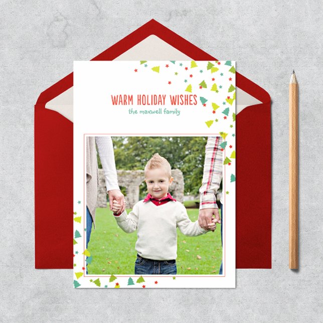 Juldkort med modern platt design och trädkonfetti julkort (one photo Christmas holiday card with tree shaped confetti and message of warm holiday wishes)
