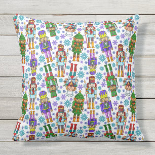 Julen mönstrar med nötknäpparen och snöflingor kudde