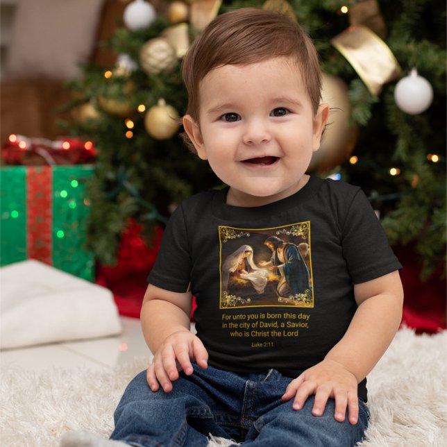 Julens Heliga Familj Religiösa Luke 2:11 T Shirt (Skapare uppladdad)
