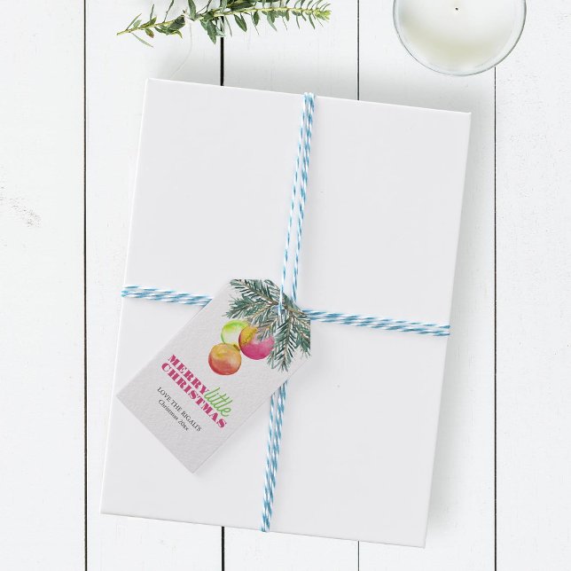 Juletiketter VattenfärgsRosa och Grönt Presentetikett (Merry Little Christmas gift tags features watercolor bauble art by Victoria Grigaliunas DoTellABelle)