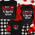Julfamiljens Personlig, underbart tomten T Shirt<br><div class="desc">Fira julhelgen med ett streck av humor och anpassa den med vår Personlig i julfamiljen. Den här fina skjortan är perfektens sätt att tillföra en liten roligt till dina familjemöten. Anpassa skjortan med din familj namn eller namn för att skapa en lätt och unik vrid på det klassiska "Kära Santa"...</div>