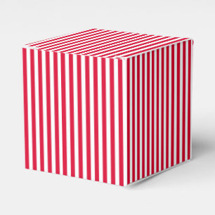 Julfavören boxas presentaskar