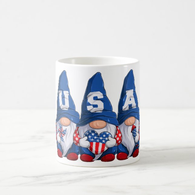 Julfjärde USA Gnomes T-Shirt Kaffemugg (Center)