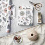 Julförråd för gryningsfärg för Cute Watercolor Presentpapper<br><div class="desc">Denna konstnärliga julklapp som omsluter pappra inslag, handmålade vattenfärgade illustrationer av festliga djurbesättningar, dubbla stjärnor, visuella blommigtar och vismliknande polkagrisar. Den mjuka färg-paletten med pinkar och milda gråtoner på vitt tillför en elegant, drömmande beröring till presenter. Perfekt för inslagning av presenter med ett mysigt handgjort ritat och målat vismiskt utseende,...</div>