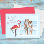 Julfoto Cute Beach Rosa Tropical Flamingo Julkort<br><div class="desc">Den här designen har ett jullobilt fotokort för ljus,  med en vit roligt-rosa,  ett snyggt-kalligrafi-skript,  typografi,  ett strandtropiskt semesterflamingo-tema för rosa,  ett unikt vattenfärgsblått kreativ sött,  ett 1-liggande lodrät-foto,  en enkel helgdag-mall,  ett bild julkort,  helgdag för kusthavssemesterfoton,  underbar resa,  stollig,  rosa. Fjäderfä</div>