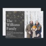 Julfoto för Family Definition Chalkboard Julkort<br><div class="desc">din familjs definition av vad julens julhelg elak till dig med den här eleganten,  boho helgdagskorts. Med ditt speciella foto-,  familje- och helgdag-meddelande i modern typografi och elegant guld snöflingor på en kritersbakgrund. Designad av Thisisnotme©</div>
