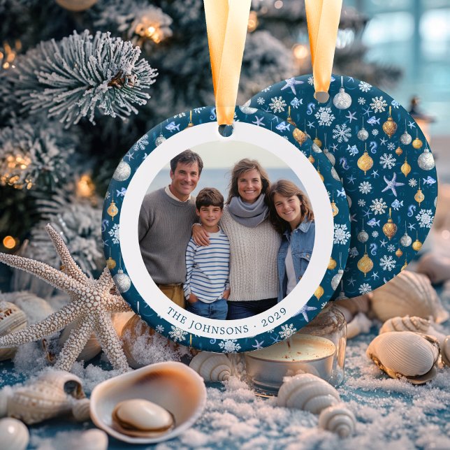 Julfoto för snöflingor och nautisk familj julgransprydnad keramik (Snowflakes & Nautical Family Christmas Photo Ceramic Ornament)