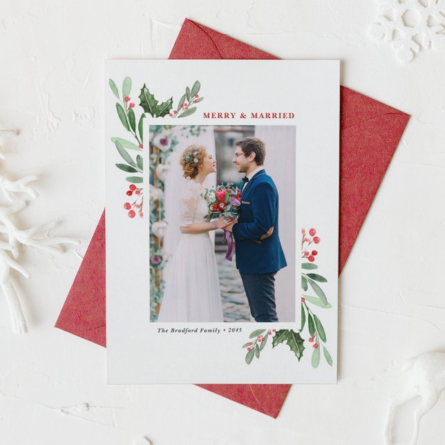 Julfoto från Winterberry och Holly Bröllop Helg Vykort (Watercolor Winterberry and Holly Merry and Married Wedding Christmas Photo Holiday Postcard)