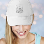 Julfox Line Art Wildlife Ligge Keps<br><div class="desc">Njut av vintern stil med den här truckerkepsen för helgdagarna, med en linjebild som illustrerar en räv i ett snövildslandskap. Fräven är bildad framför evergreen träd och en stjärnnatt himmel. Med hälsning "God jul överst och text som du kan anpassa dig till under bild, gör den här hatten ett val...</div>