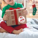 Julgåva från Cute Red Jultomten Runt Klistermärke<br><div class="desc">De här röda och vita julklistermärkena i Jultomten är perfekt för dina Märkre från Santa Gift. Anpassa all text för alla favorittaggar,  hemliga jultomter-märkre eller alla helgdag presentmärkre. Kontakta oss om du vill ha anpassningsbar på simpledesertdesigns@gmail.com.</div>