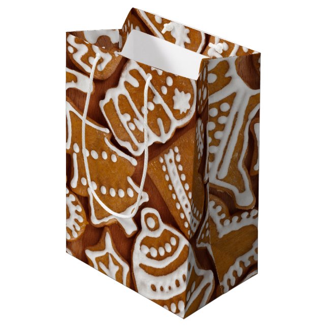 Julgingerbröd Helgdag Cookies (Framsidan Vinklad)