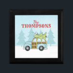Julgran Cute Anpassningsbar Personlig Namn Minnesask<br><div class="desc">Rustic Blue Car med en frisksklippad Julgran bunden upptill. En söt anpassningsbar personlig med ditt namn. Fira helgdag med det här söta och roliga sättet att önska dig och ditt God jul.</div>