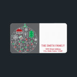 Julgran med Snö som bakgrund Adressetikett<br><div class="desc">Det här är Julgran med Snowfall Background-adressetikettdesign. Den här designfunktionen är ett handskrivet teckensnitt i guld med rulla ram accents på en vit bakgrund i Snö Glitter,  med ett rustiskt texturerat utseende. Anpassningsbar returadress text. Personlig adressetiketter för alla dina utskick.</div>