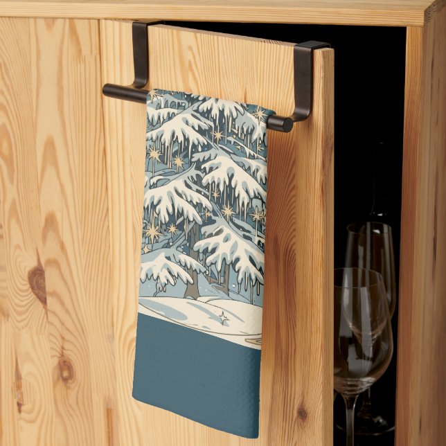 Julgran med snöiga grenar kökshandduk (Thirds Fold)