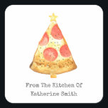 Julgran Pepperoni Pizza från köket Fyrkantigt Klistermärke<br><div class="desc">Illustration av ett segment av pepperoni och ost pizza med en stjärna. "Från köket av" text.</div>