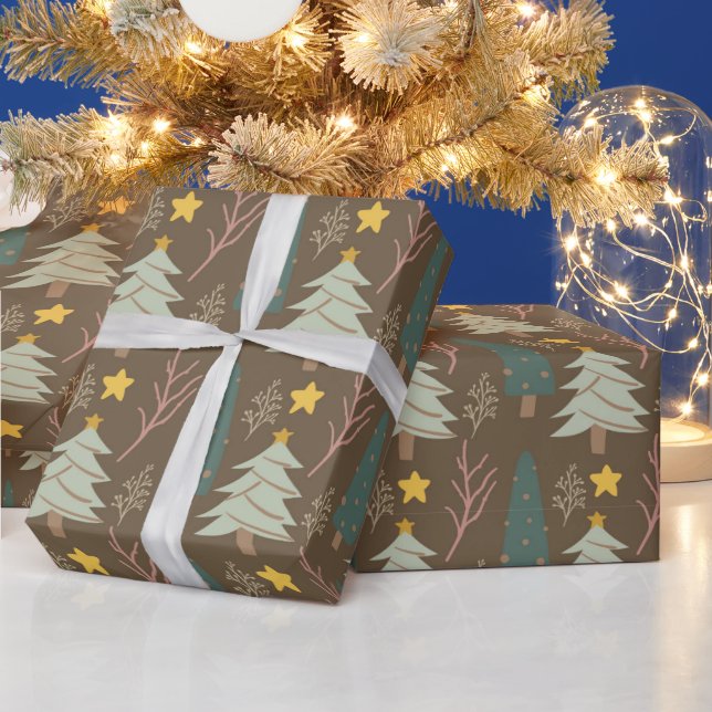 Julgranar i jordtoner skogsmönster presentpapper (Helgdagar)