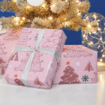 Julgranar Stars Snöflingor Rosa jul Presentpapper<br><div class="desc">Vi presenterar vår moderna Rosa Julafton Papper - perfektens val att lägga till lite stollig och elegans i dina helgdag! Den vackra rosa bakgrunden är ett steg mot ett festligt firande, som fångar julhelgens magi och värme. Det här öga-infångande pappra inslaget har ett sött, vitt, brunt och svart Julgranar som...</div>