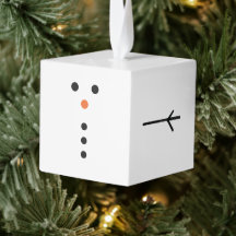 Julgransprydnad i trä av snömannen i kubform
