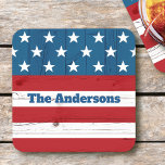 Juli 4:e Rustic Wood American Flagga Patriotic Nam Underlägg Papper Kvadrat<br><div class="desc">Få redo att fira vårt land när du slappna av med din favoritdryck på dessa slående, grafiska, patriotiska, anpassade namn pappra underlägg. Den blå typografin i marinen överträffar den orustiska, vintage, grafiskt, rött och vitt rand och vita stjärnor på blå, amerikanska flagga-träplattans bakgrund i land. Anpassa med ditt namn om...</div>