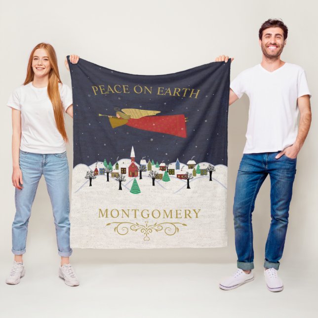 Juli Angel Village Peace on Earth Monogram Fleecefilt (På plats)
