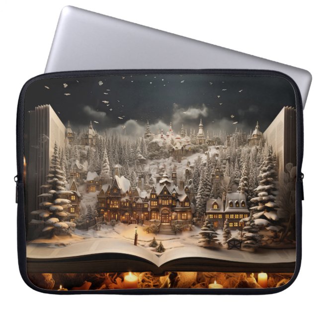 Juli Candlelit Storybook Mountain Village Laptop Fodral (Framsidan)