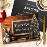 Juli Chalkboard Teacher-uppskattning Tack Kort<br><div class="desc">Jul - Tack-kort för en lärare,  med en kalkylbräda med Julgran. På baksidan finns en enkel tangentbordsbakgrund för dina texter. Trevligt att tacka en lärare och skicka önskemål till glad helg.</div>