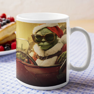 Juli Grönt Goblin #7 som kör en röd sportbil Kaffemugg