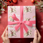 Juli och Unicorn-Rosa Rainbows Presentpapper<br><div class="desc">Den här designen har skapats med digitalteknik. Det kan vara personlig genom att klicka på anpassningsknappen och ändra färg, lägga till namn, initialer eller ord. Kontakta mig på colorflowcreations@gmail.com om du vill ha denna design på en annan produkt. Se fler av mina skapelser eller följ mig på www.facebook.com/colorflowcreations, www.instagram.com/colorflowcreations, www.twitter.com/colorflowart...</div>