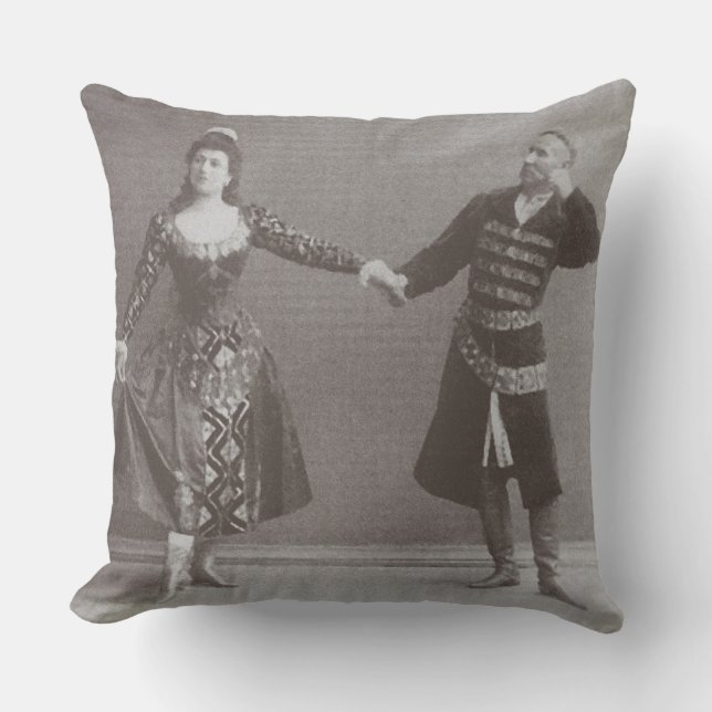 Julia och Felix Kschessinsky i mazuen Kudde (Framsida)