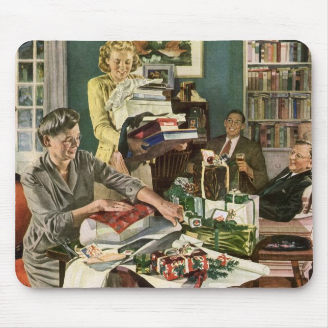 Julig klassisk stämning, glad familj som paketerar musmatta (Framsidan)