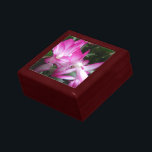 Julkaktus Blommor Gift Box Minnesask<br><div class="desc">Minneshögtid jultomtens skönhet med det här fantastiska fotot på den här produkten. Den här sjudande blommigten gör att du får en snygg elegant. Perfekt för växt älskare,  trädgårdsmästare och helgdag-entusiaster fångar den ömtåliga charmen att blommor blommar blommar blommar blommar blomstras på ett strålande detaljerat sätt.</div>