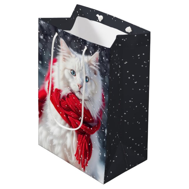 Julkatt med scarf och Snöflingor (Framsidan Vinklad)
