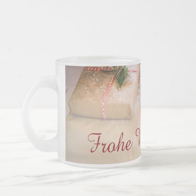 Julklappar som julmotiv frostad glasmugg (Vänster)