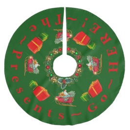 "Julklapparna hamnar här" Traditionella färger Grö Julgransmatta Borstad Polyester