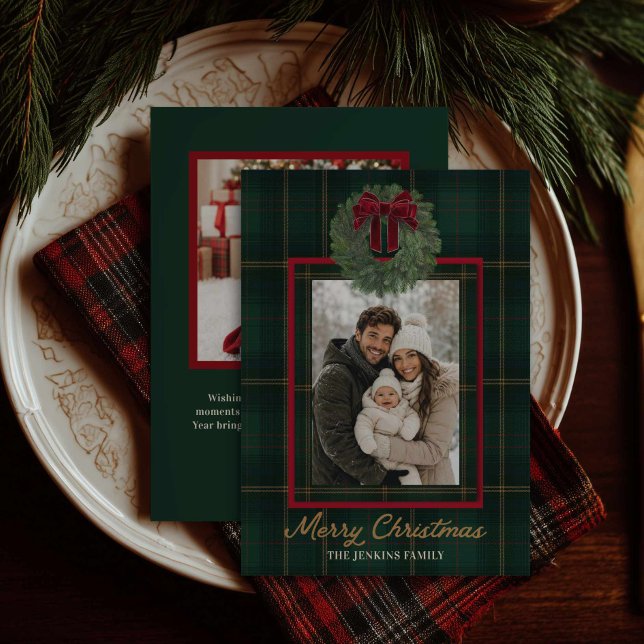 Julkrans och kartröja Foto Julkort Inbjudningar (Green Plaid Merry Christmas 2 photo greeting card)