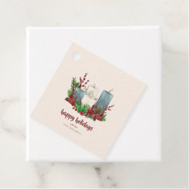 Julljus med blommor och bär gåvor etiketter