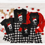 Julmatchningsutfall för monogrammad familj t shirt<br><div class="desc">Julskjortor i Monogrammed familjen Matchningsutfall</div>