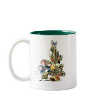 Julmöss som dekorerar Träd