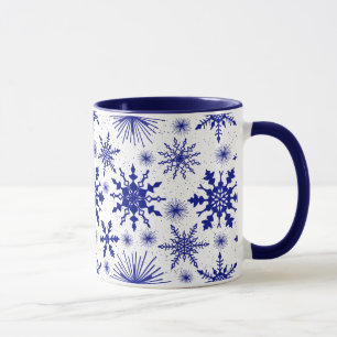 Julmugg med blå och vit snöflingemönster mugg