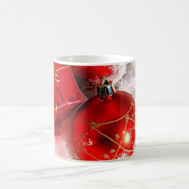 Julmuggprydnadar och presenter i snö kaffemugg (Center)