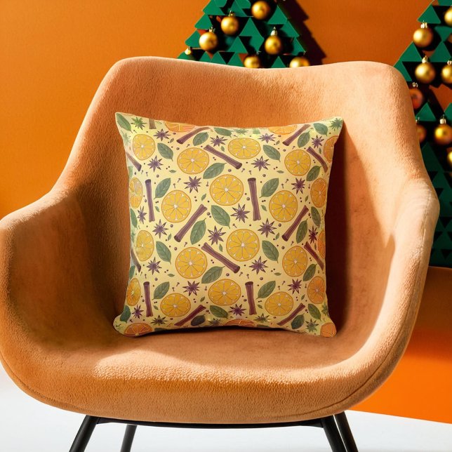 Julmullad, smart gult i vin kudde (Christmas mulled wine spicy bright yellow throw pillow)