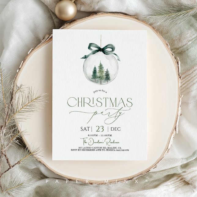 Julparty Xmas-kula Grön Guld  Inbjudningar (Christmas Party Invitation with christmas tree bauble and elegant fonts. )