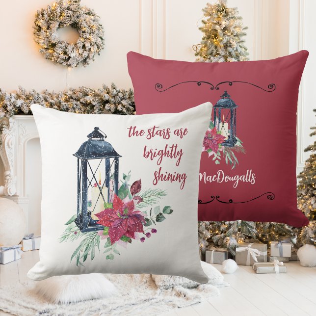Julpillerna med Dekorationen Namn i familjen Kudde (Family Name, Christmas Decoration Throw Pillow)