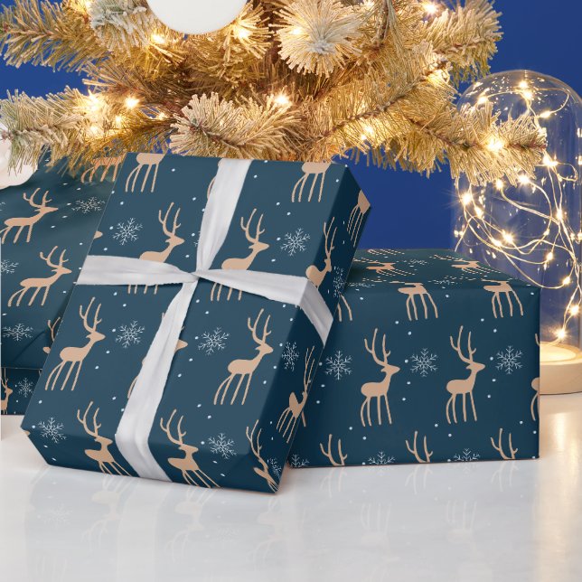 Julrenar och snöflinga blå presentpapper (Helgdagar)