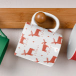 Julrenar. Red woodland (mönster) Kaffemugg<br><div class="desc">Julrött skogsrenar mönster Coffee Mugg för vintern helgdag.</div>