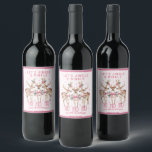 Julrener Jingle & Mingle-Personlig Vinflaska Etikett<br><div class="desc">Etiketter för julrenar Jingle & Mingle Festive Party Personlig Namn Vin Stickers har fin renar med rosa bows och blommigt accents med texten "Låt oss Jingle & Mingle" i modernt kalligrafiskript för rosa med personlig namn. Perfektens personlig julklapp och helgdagar för familj och vänner. Designad av ©2024 Evco Helgdagars www.zazzle.com/store/evcoholidays...</div>