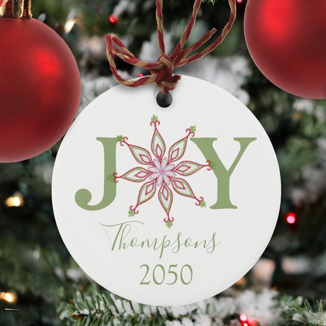 Julrött Grönt Foto Joy Typography Julgransprydnad Keramik (Christmas holiday Joy typography with a colorful pink, red, and green whimsical snowflake. )